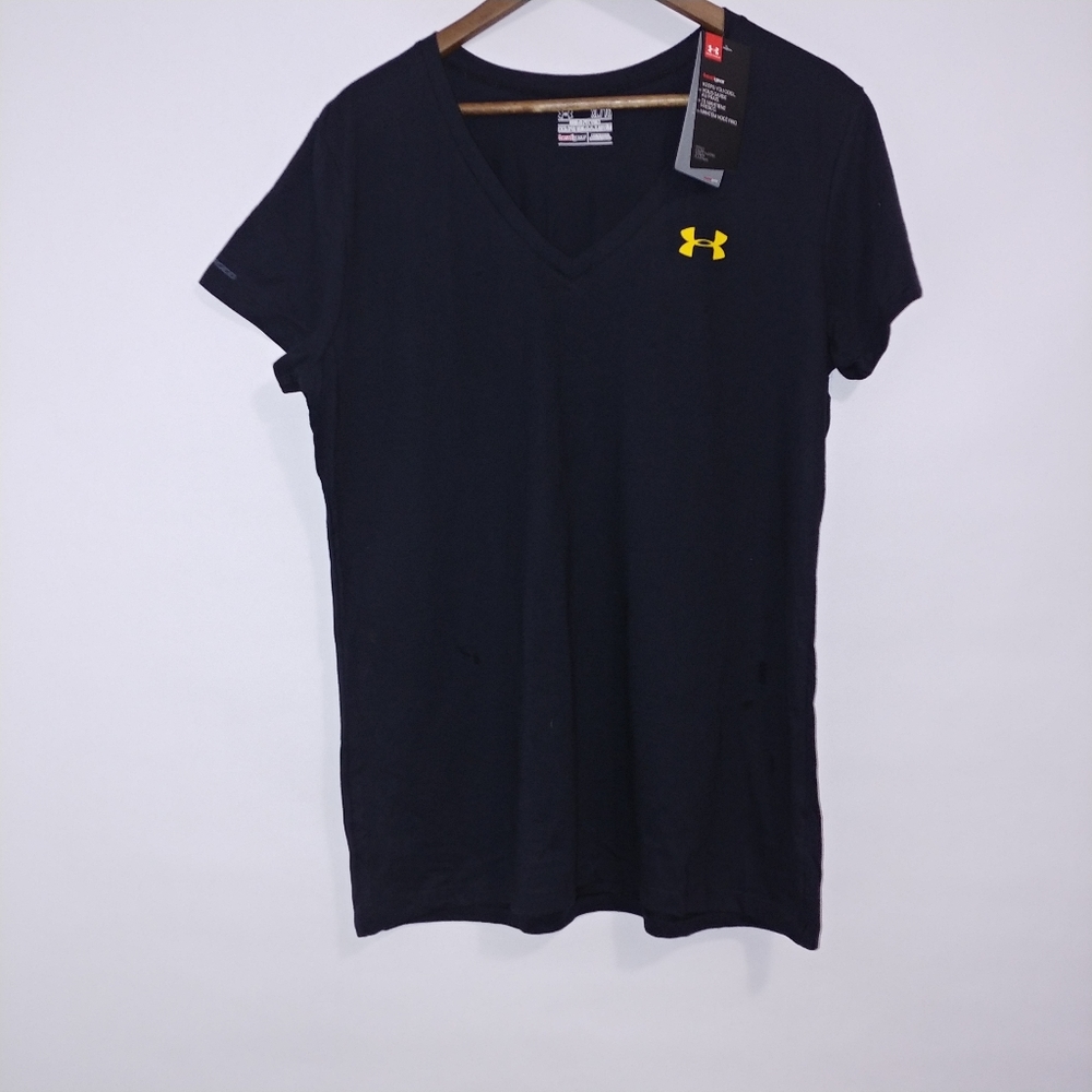 NWT Under Armour Women Active Heat Gear V Neck Top